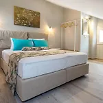 아파트호텔 Aldebaran Homes 리메나리아