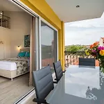 Aldebaran Homes 아파트호텔