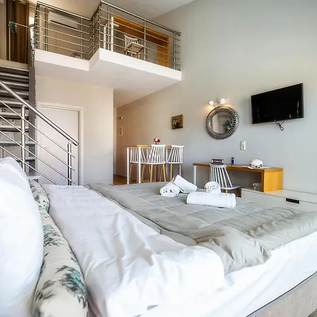 Aldebaran Homes Лименария