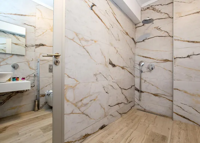 Aldebaran Homes 3* يميناريا