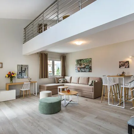 Aldebaran Homes Aparthotel *