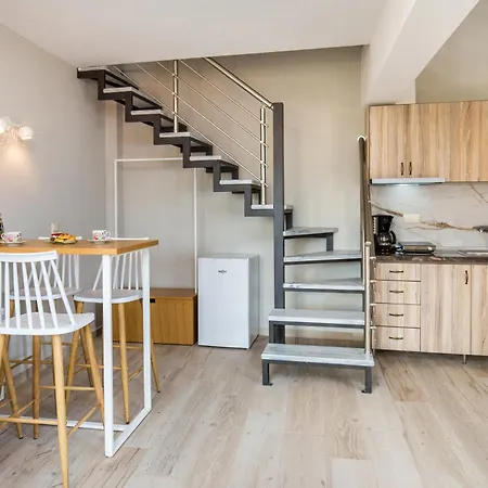 Aldebaran Homes アパートホテル 3*